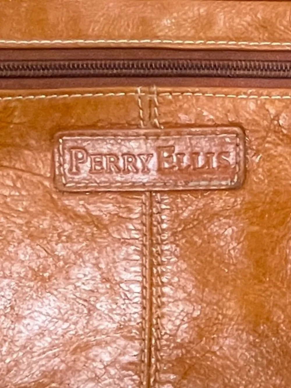 Perry Ellis this messenger